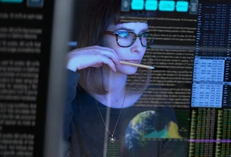 Front End Usability - woman looking at screen